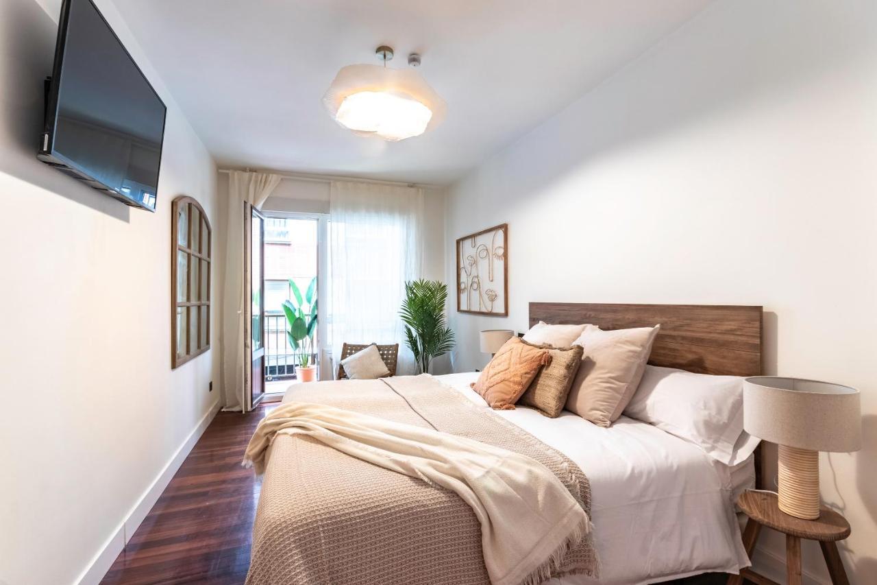 New! Lovely 4-Bedroom Loft In Bilbao Eksteriør bilde