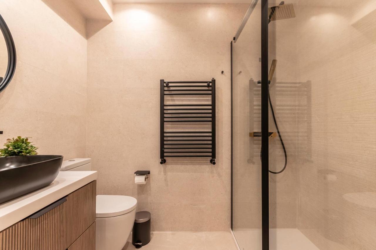 New! Lovely 4-Bedroom Loft In Bilbao Eksteriør bilde