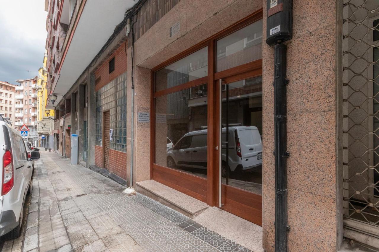 New! Lovely 4-Bedroom Loft In Bilbao Eksteriør bilde