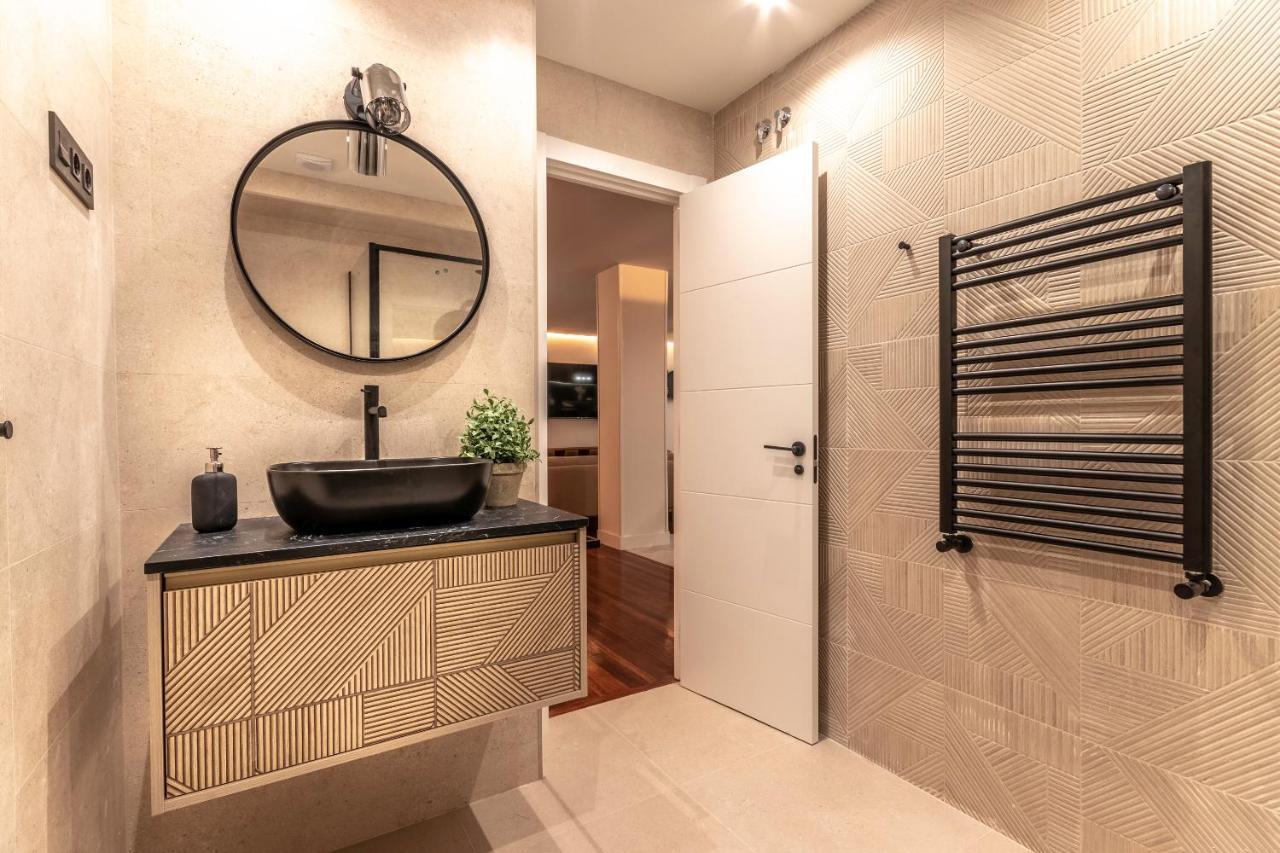 New! Lovely 4-Bedroom Loft In Bilbao Eksteriør bilde
